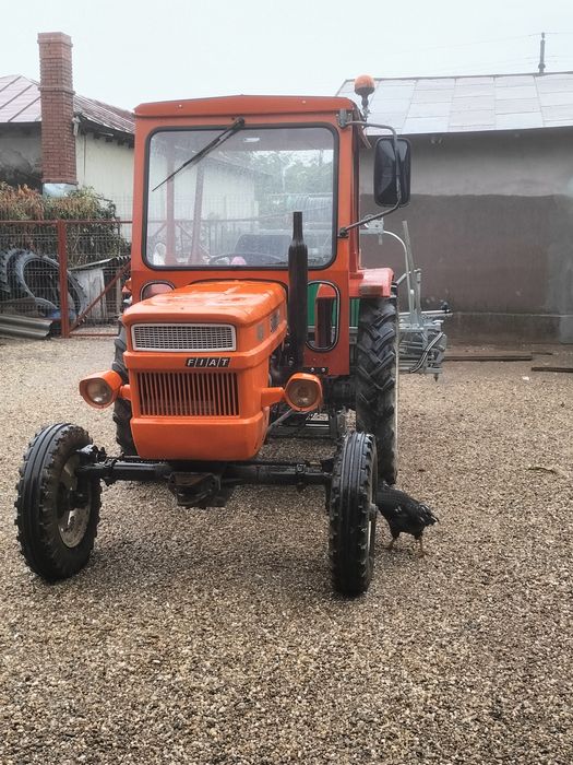 Tractor 445 cu roți trhnologice