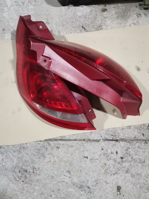 Stop / stopuri /stanga/dreapta/Ford Fiesta Mk6 nonfacelift 2013-2017