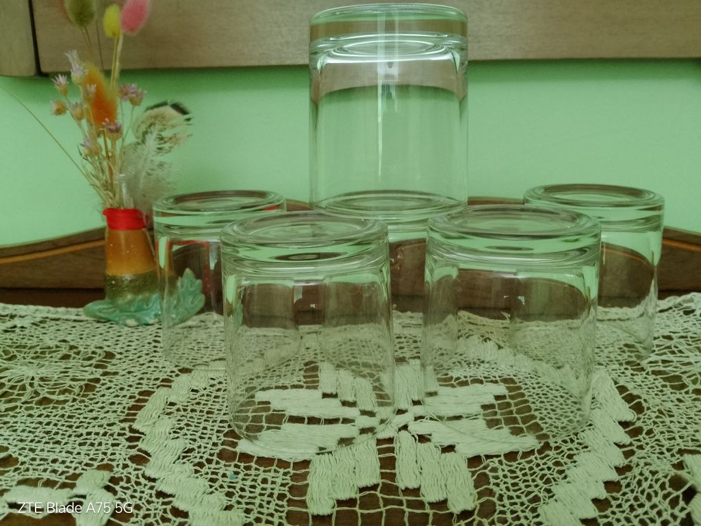 Чаши за уиски и свещник