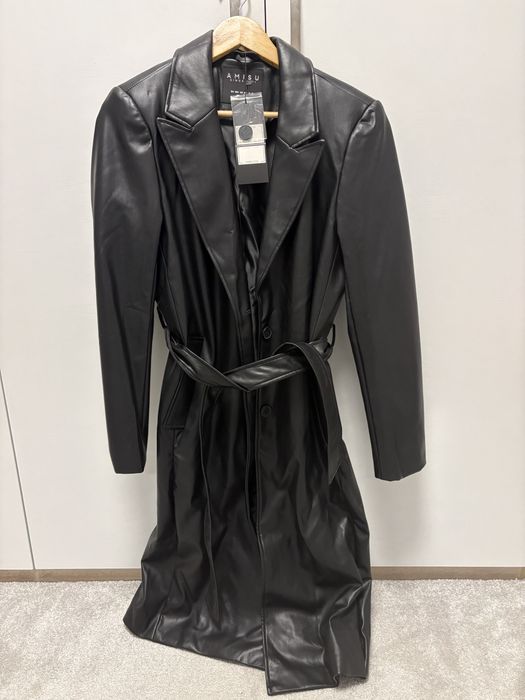 черно кожено палто/тренчкот Amisu и тънък блейзър Vero Moda