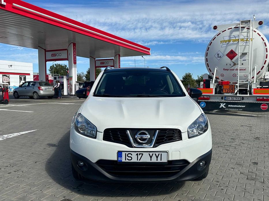 Nissan Qashqai 1,6 dci 2014 alb perla panoramic accept variante !