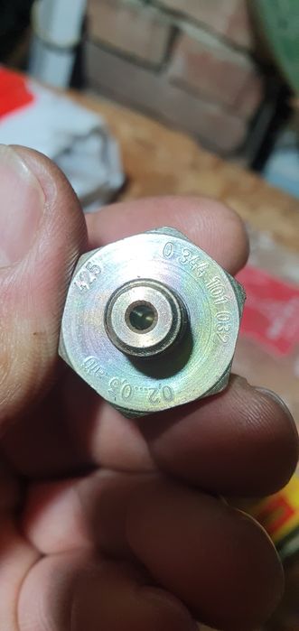 Разпръсквачи за камиони Мерцедес и ФиатBOSCH DELA  28 S 414