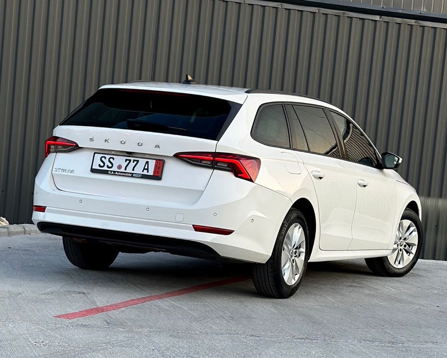 SKODA OCTAVIA IV/Matrix /Bord Virtual /Ambientale/Cutie Automata/etc