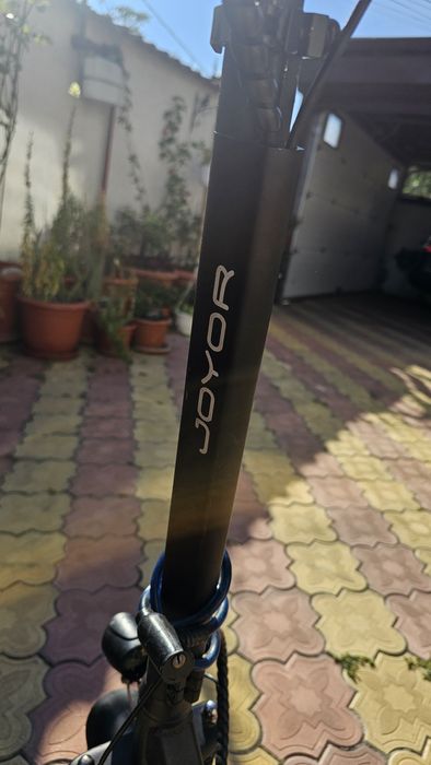 Vând sau schimb trotineta joyor y6-s este Black Friday!!!