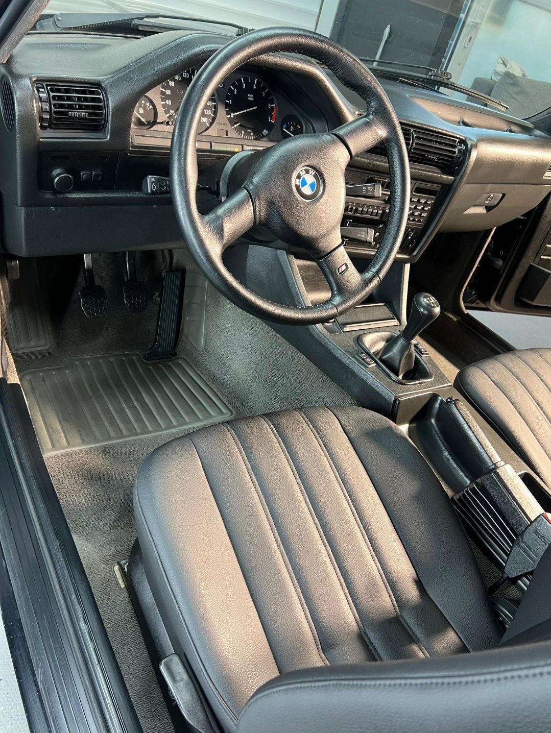 BMW 318i E30 coupe de vânzare – Clasic bine întreținut