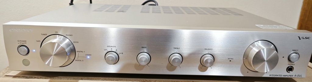 Amplificator Onkyo A-5VL cu DAC incorporat