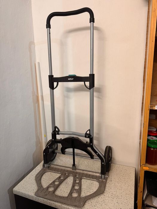 Căruciorul universal - confortabil și ergonomic
mâner telescopic cu bu