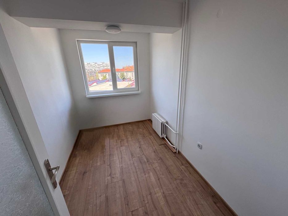 Продава се Многостаен апартамент в Бургас, Лазур - 92 кв.м за 2055 €/кв.м - Снимка #8