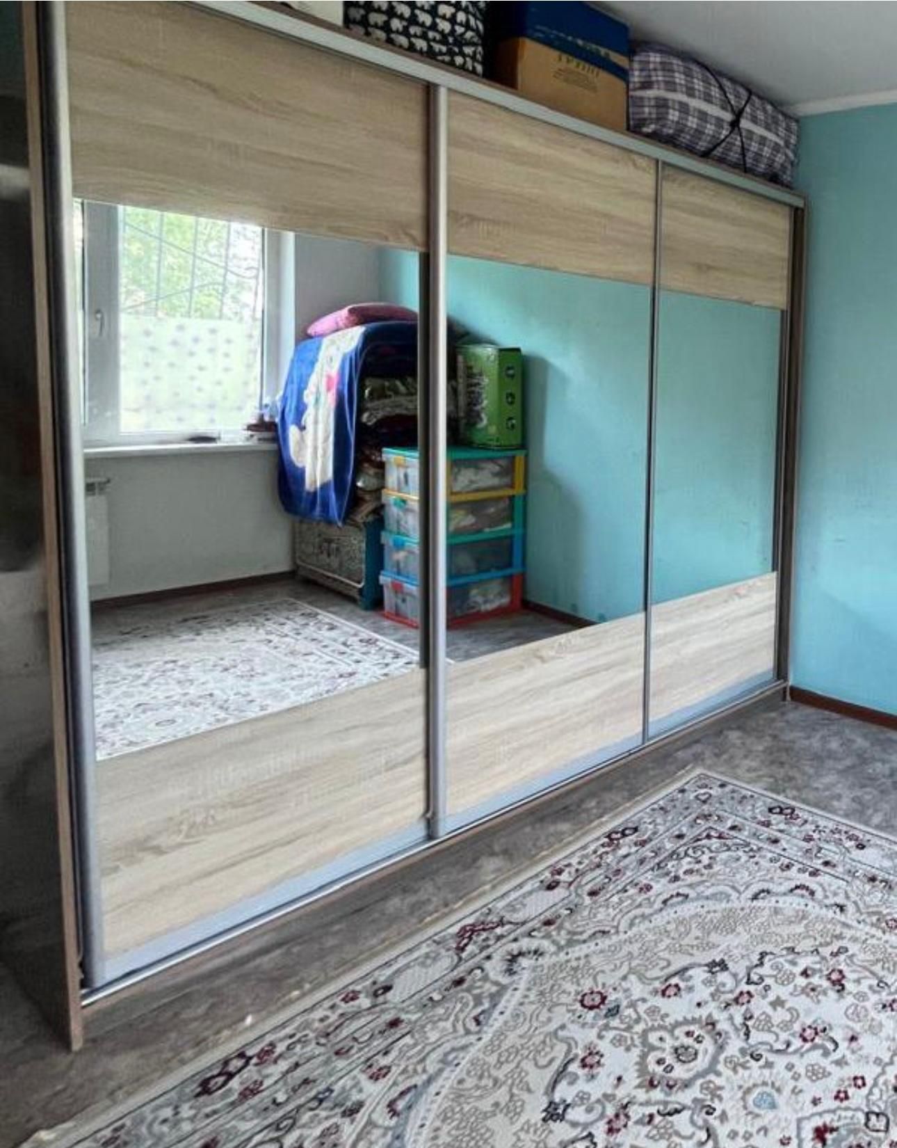 Продам шкаф для прихожей и спальни