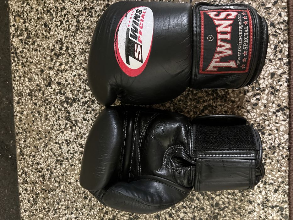 Боксови ръкавици Twins