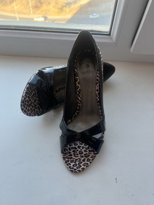 Продам туфли в отличном состоянии, одевали один раз, 36 размер