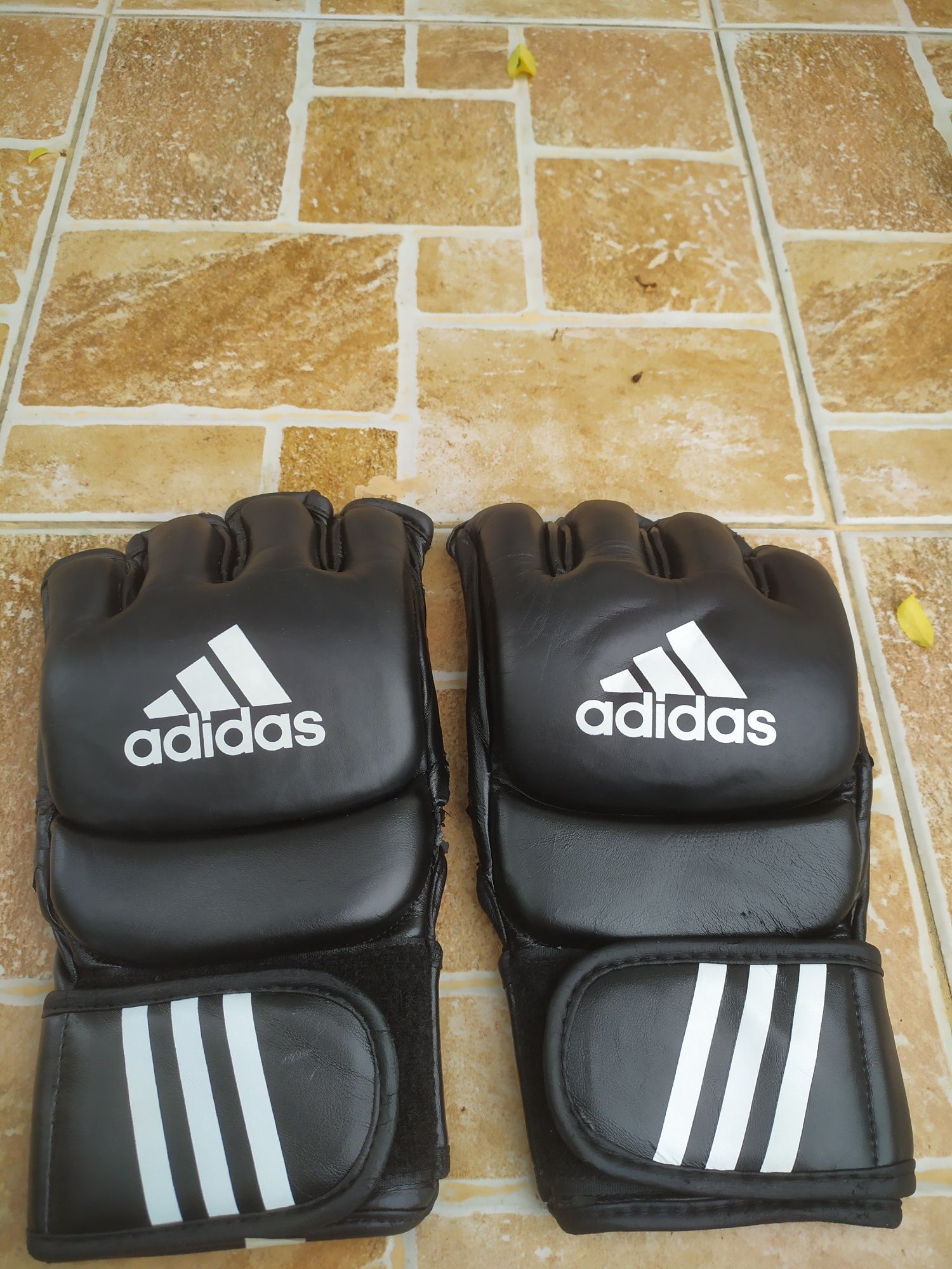 MMA ръкавици Adidas