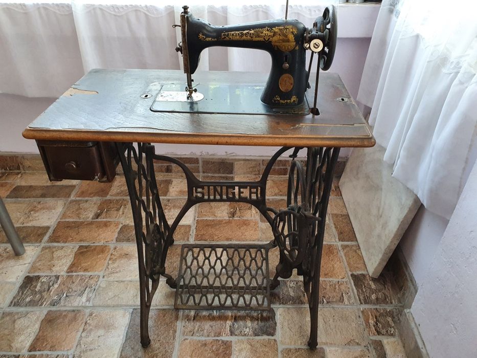 Mașina de cusut Singer