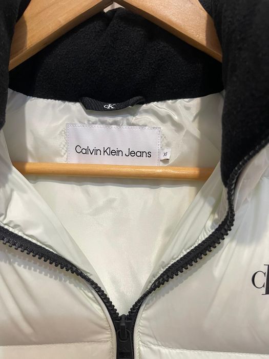 Calvin Klein яке