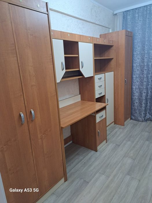 Продам детскую стенку  ,мягкий уголок 3,2,1,прихожия угловаяя