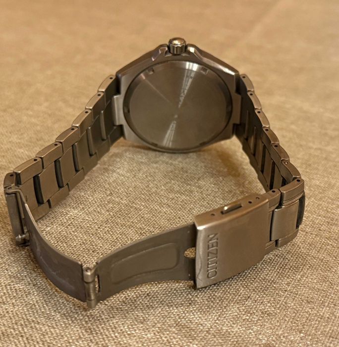 Часовник Citizen - Eco Drive, Sapphire Crystal 43 mm