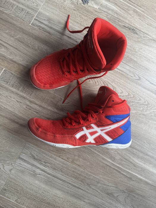 Борцовки ASICS -39 номер, като чисто нови