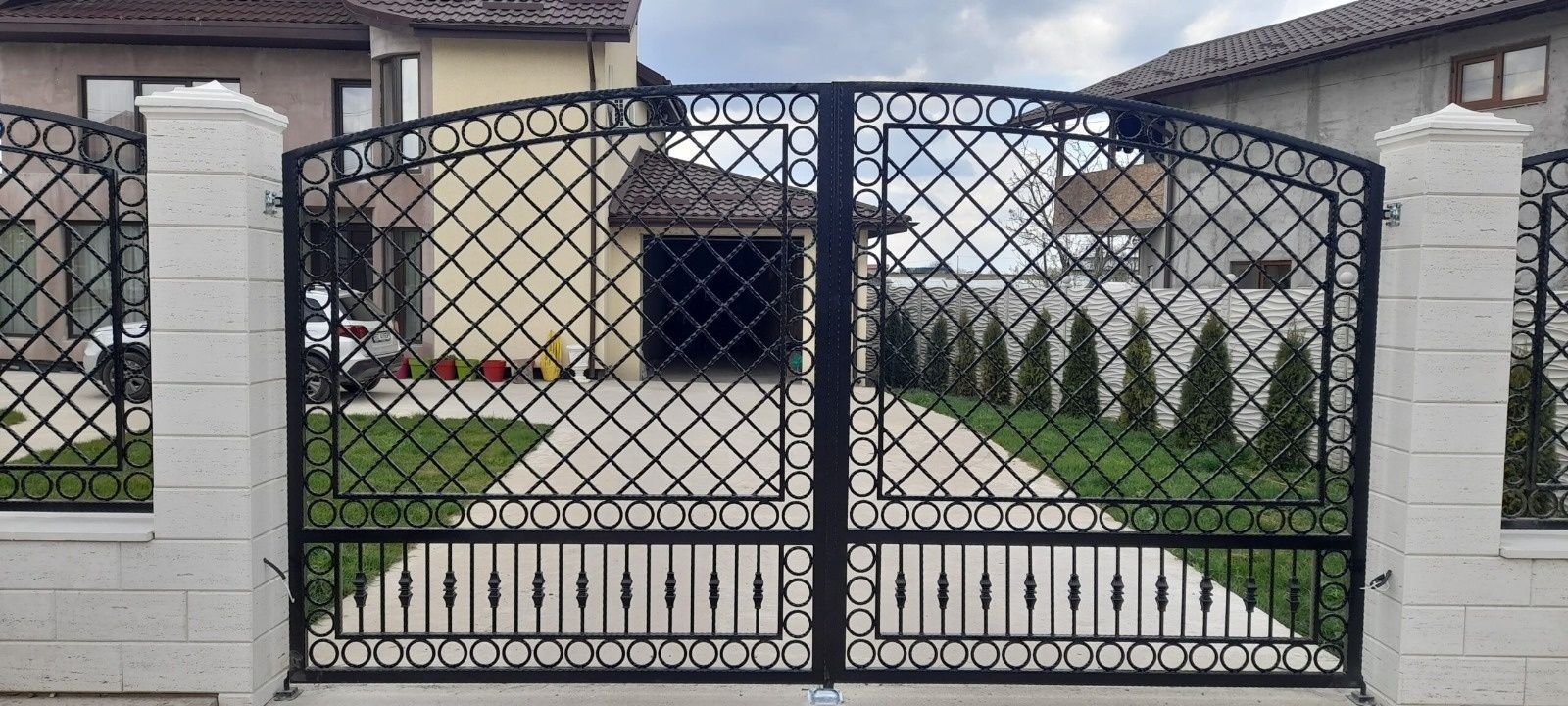 Facem Garduri moderne din sipca metalica plasa bordurata stil jaluzea