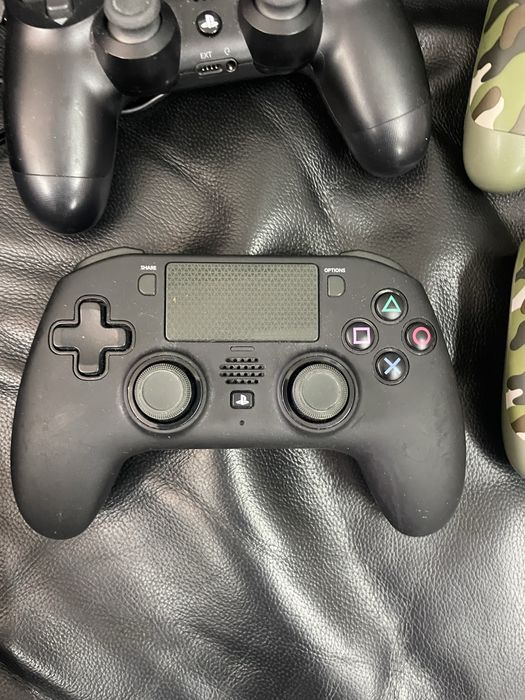 Джойстици от плейстейшън PS4
