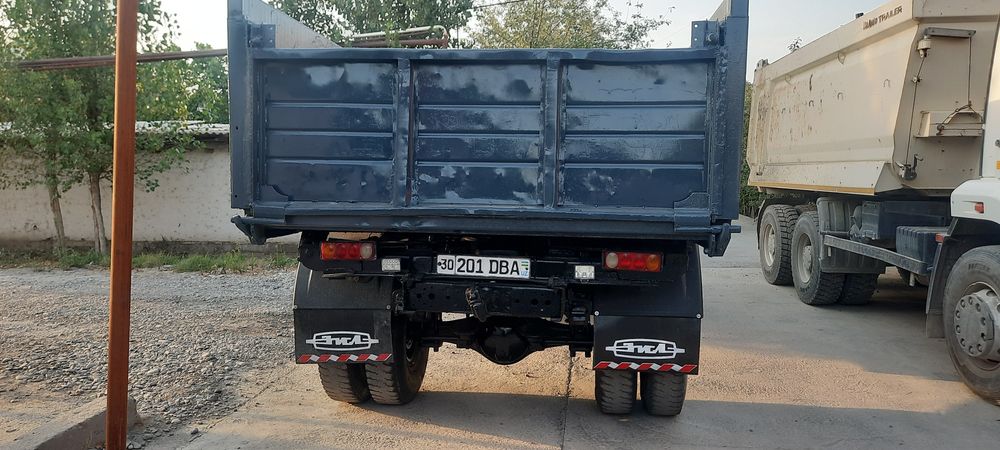 Заватской  Селхоз  Зил  самсвал  130  сотилади