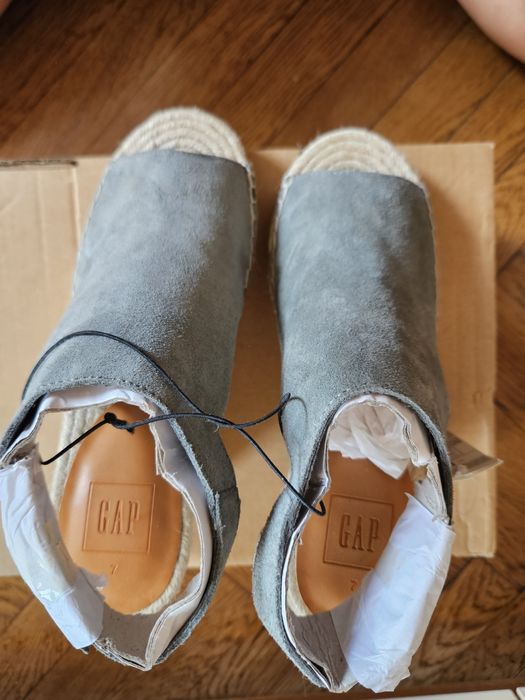 Плетени сандали с висока платфорла -GAP- 41 номер