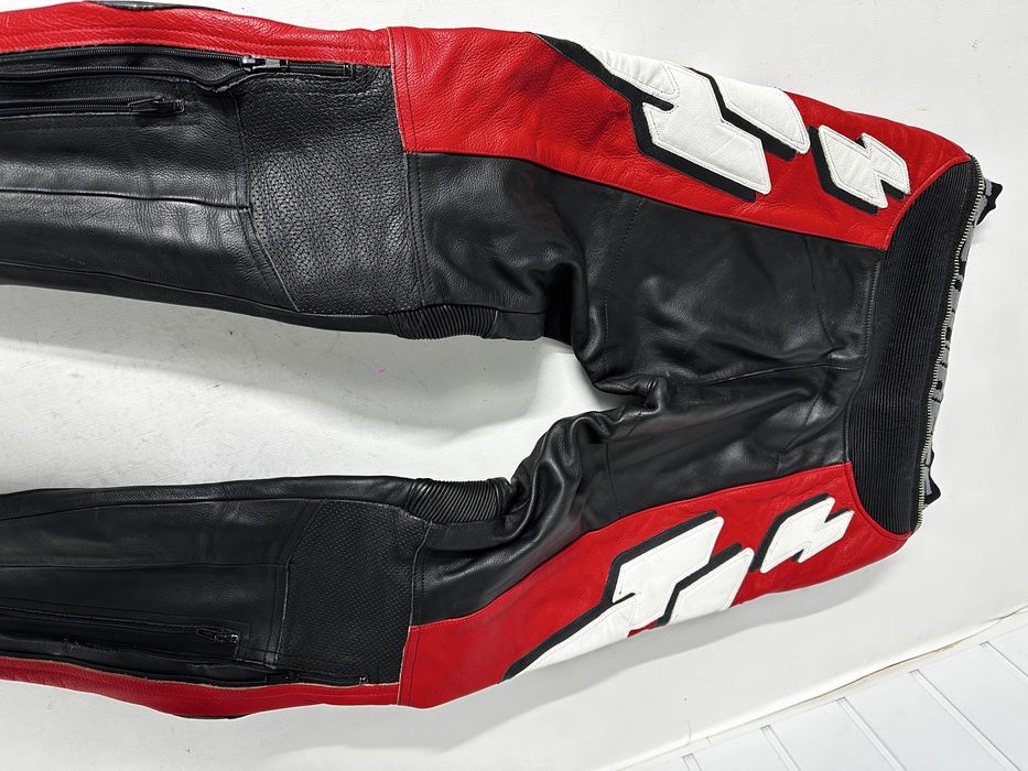 Pantaloni moto Dainese 48 piele cu protectii pentru sportive vitezane