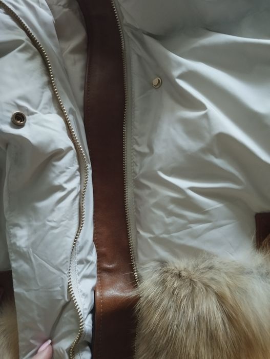 Пухено яке с естествен косъм от лисица