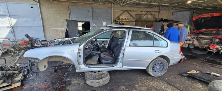 Ansamblu stergatoare parbriz volan pe stanga 1J0 955 325 A Volkswagen