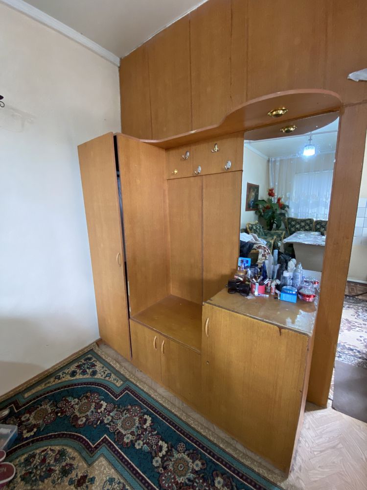 Шкаф на прихожую бу деревянный
