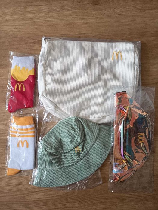 Vand set de plaja McDonalds( ultimele seturi disponibile)