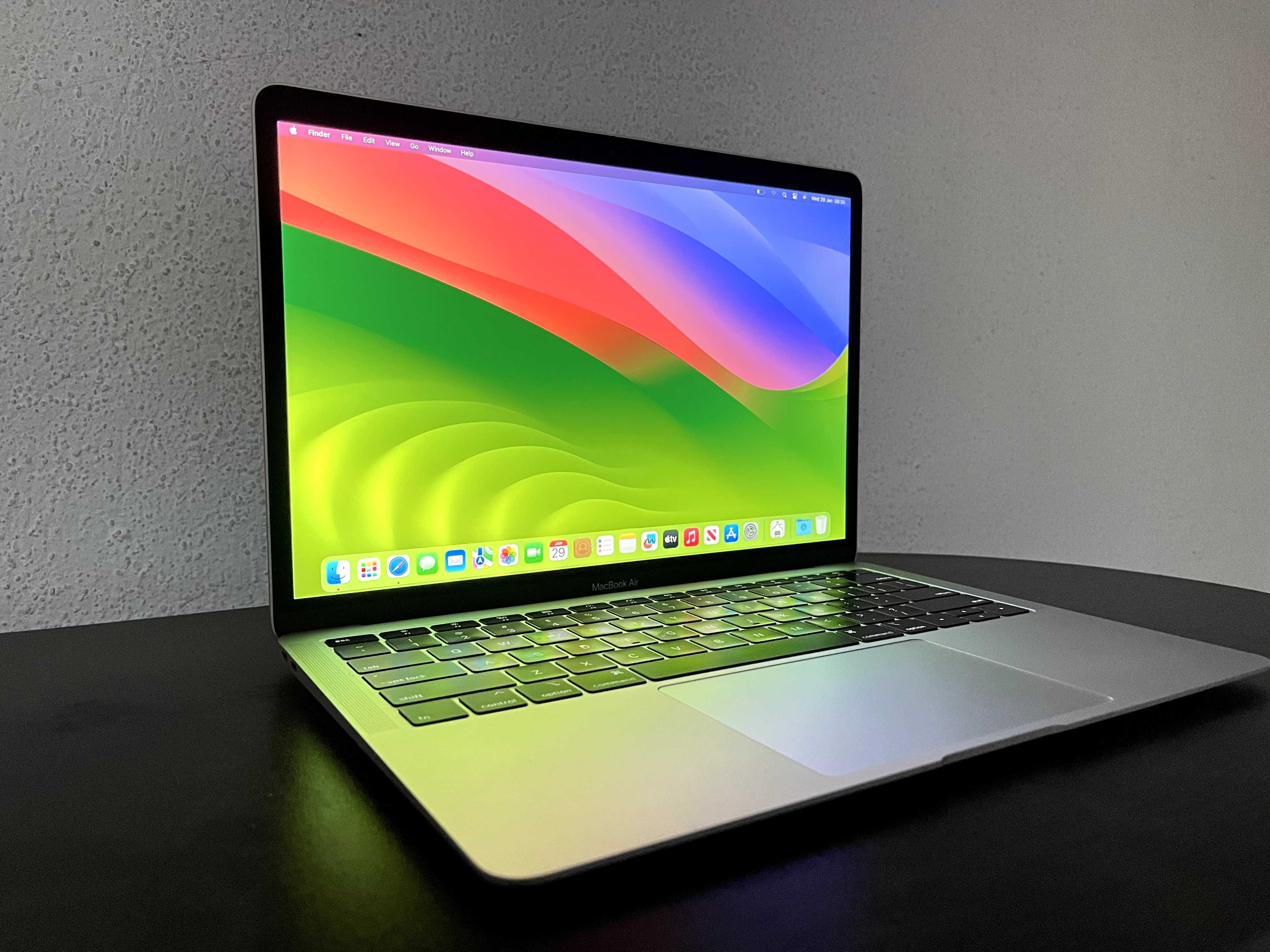 Apple MacBook AIR 13 A1932 i5 3.6Gz 16GB 256GB NVMe True Tone