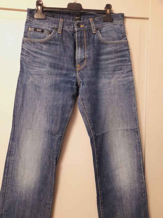 Blugi Hugo Boss pentru bărbați