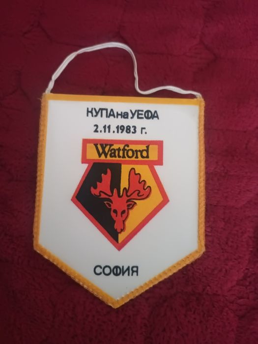 Стари флагчета Левски Спартак за купата на КЕШ 1983/1984