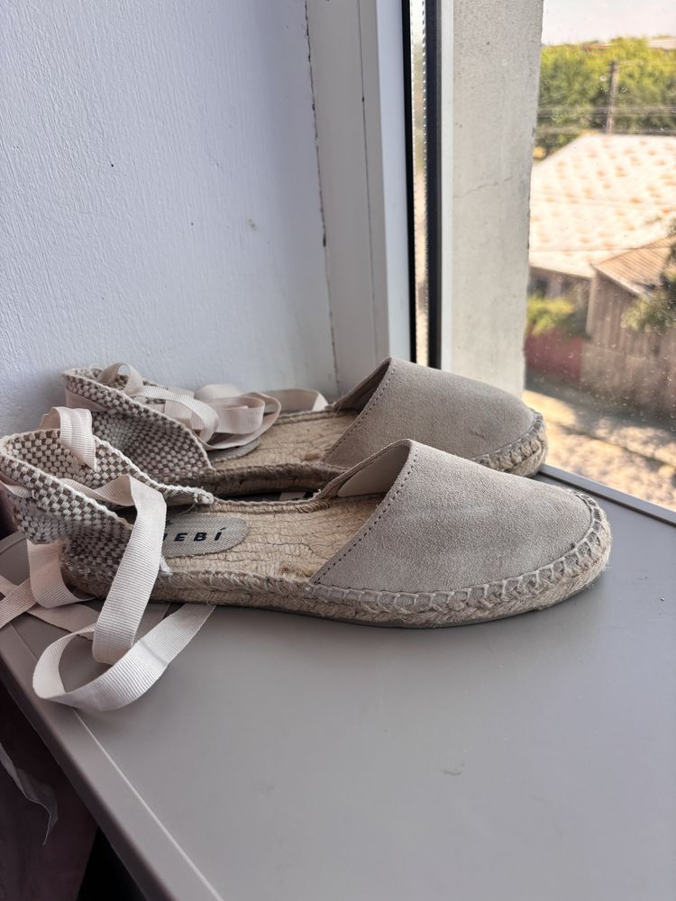 Sandale manebi noi