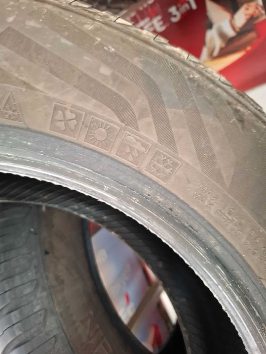 2 Всесезонни гуми Vredestein 195/65/15 ДОт22 7.5мм