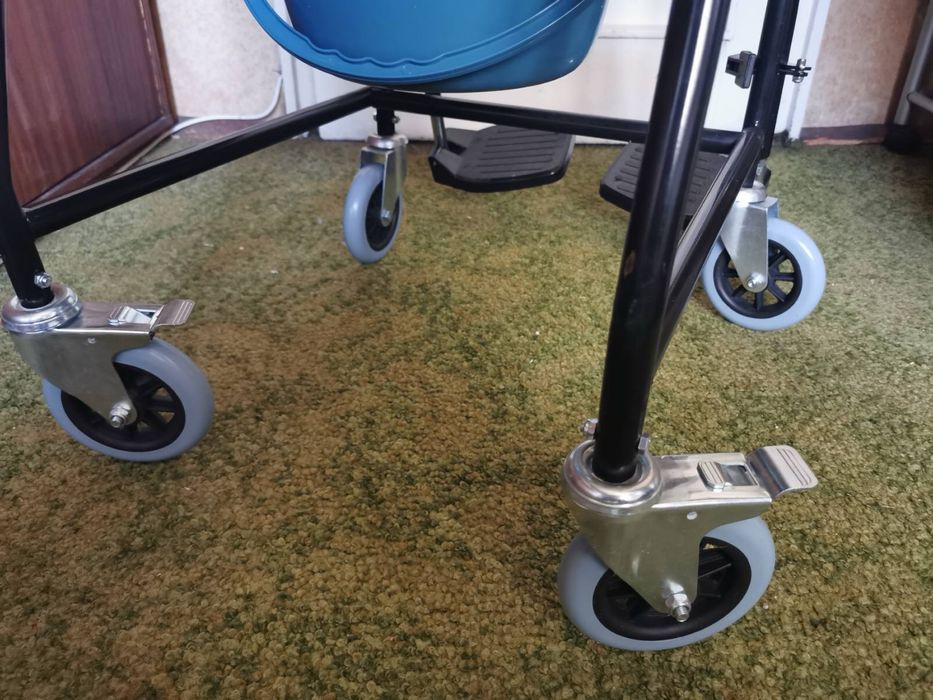 Инвалиден стол/количка