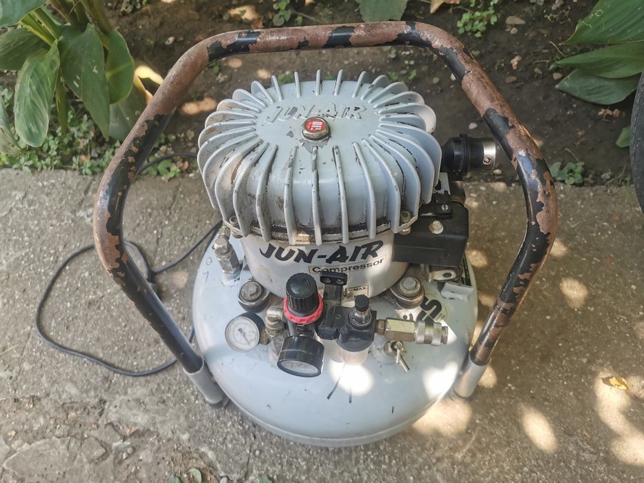 Compresor aer silențios Jun Air