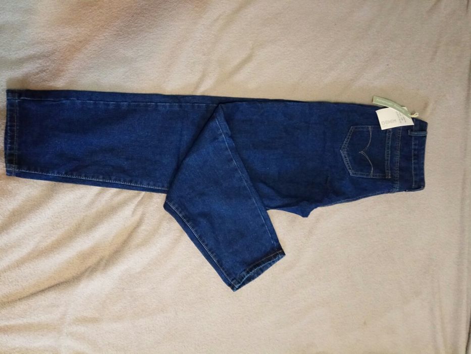 Продам джинсы женские новые