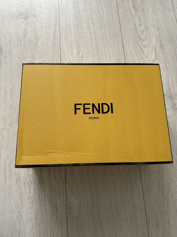 Сникеры Fendi 35-36 размер