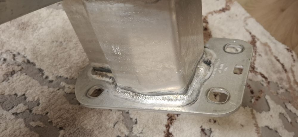 Греда на задня броня на Audi Q7 4m0807309