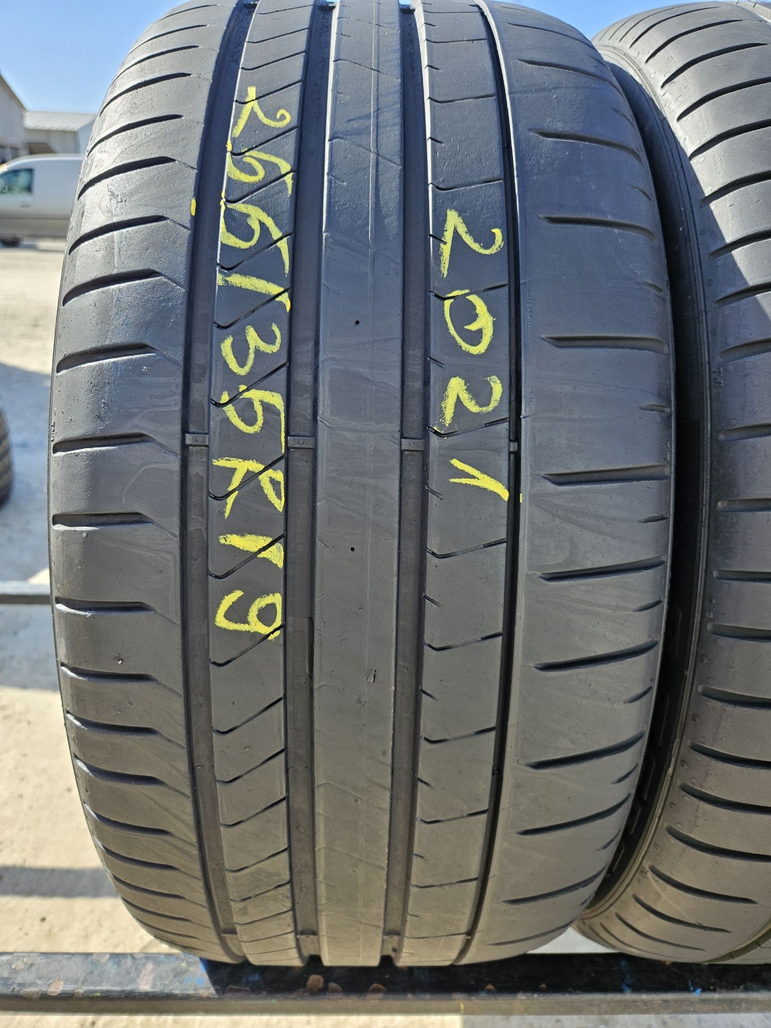 Vând anvelope vară 255/35/19 255/35r19 PIRELLI