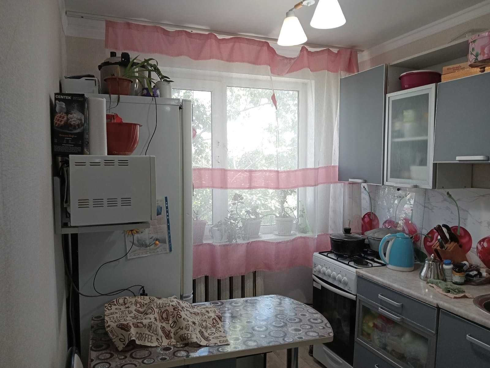 Продам 2х ком кв. 5/5эт. Два балкона 3мкр