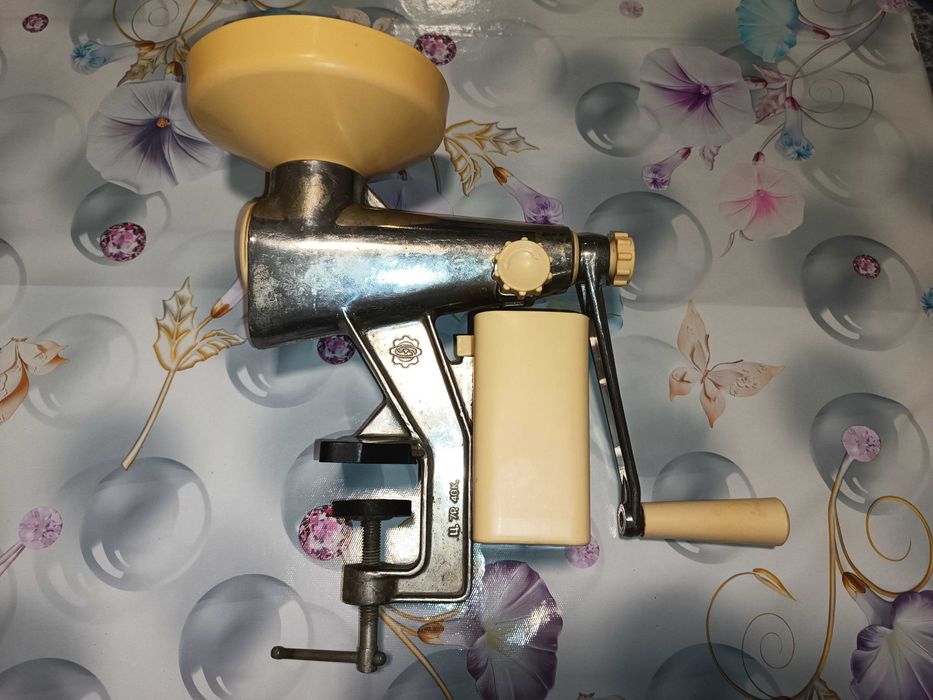 Соковыжималка механическая ручная