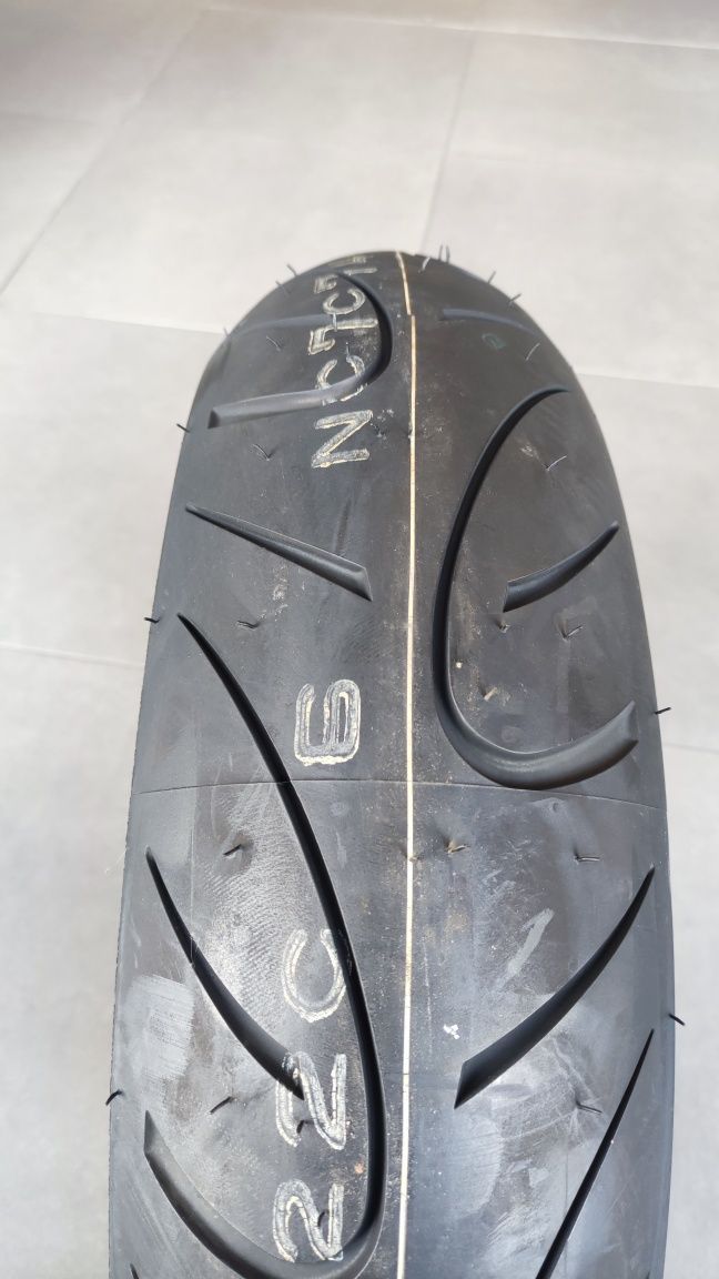 150/60-18 Bridgestone Battlax BT090