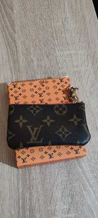 Vând mini portofel Louis Vuitton 1:1