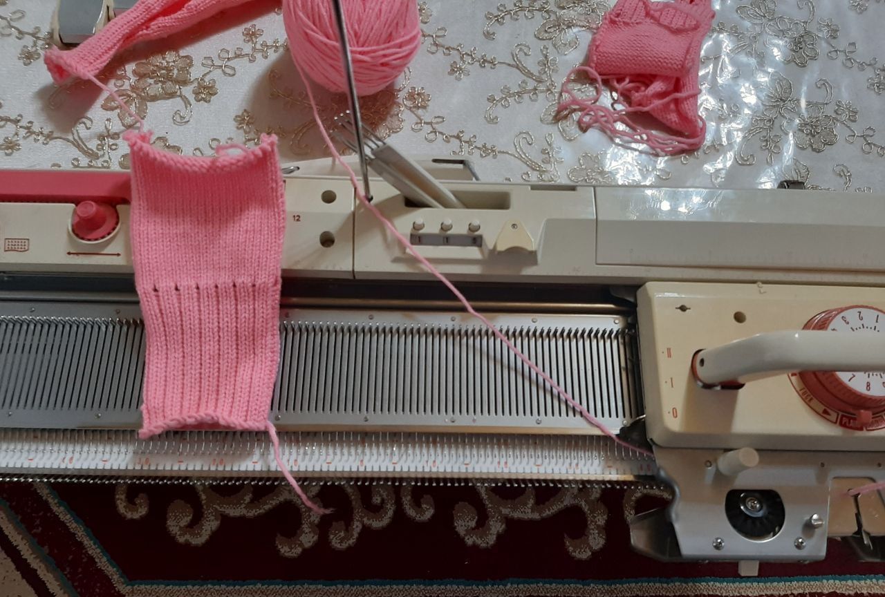 Вязальная мошина Tayota ks 858 продаётся