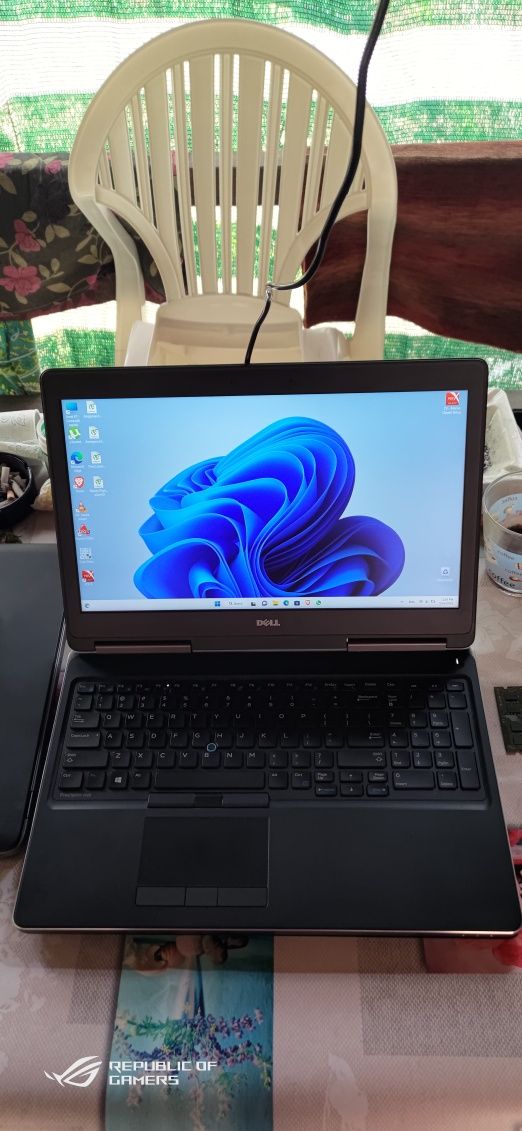 Laptop Dell Precision 7520