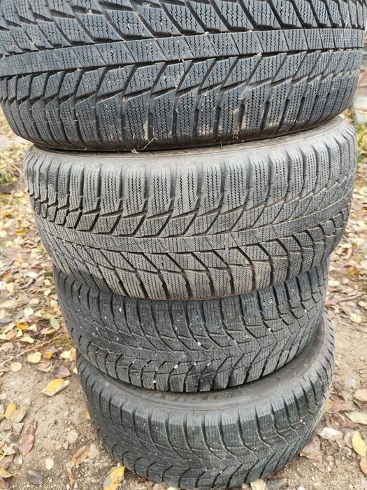 Шины зимние б/у.