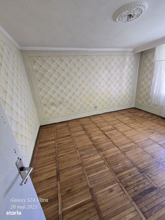 Apartament 3 camere c.f.1/dec Exercitiu-Banat 81000euro