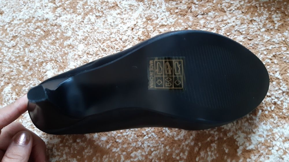 Pantofi eleganti cu toc nr 37